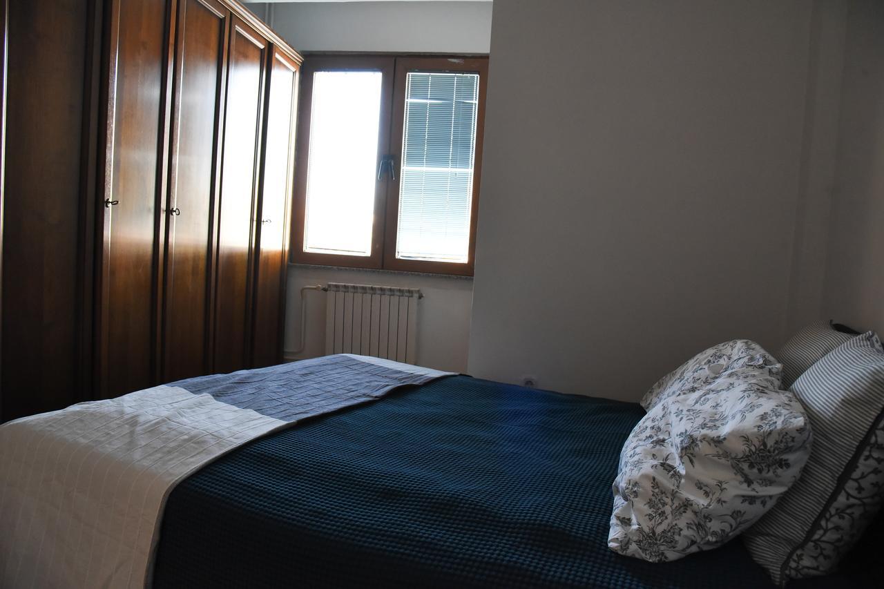 3 Bedroom Home With Parking Garage In The Heart Of سكوبجي المظهر الخارجي الصورة